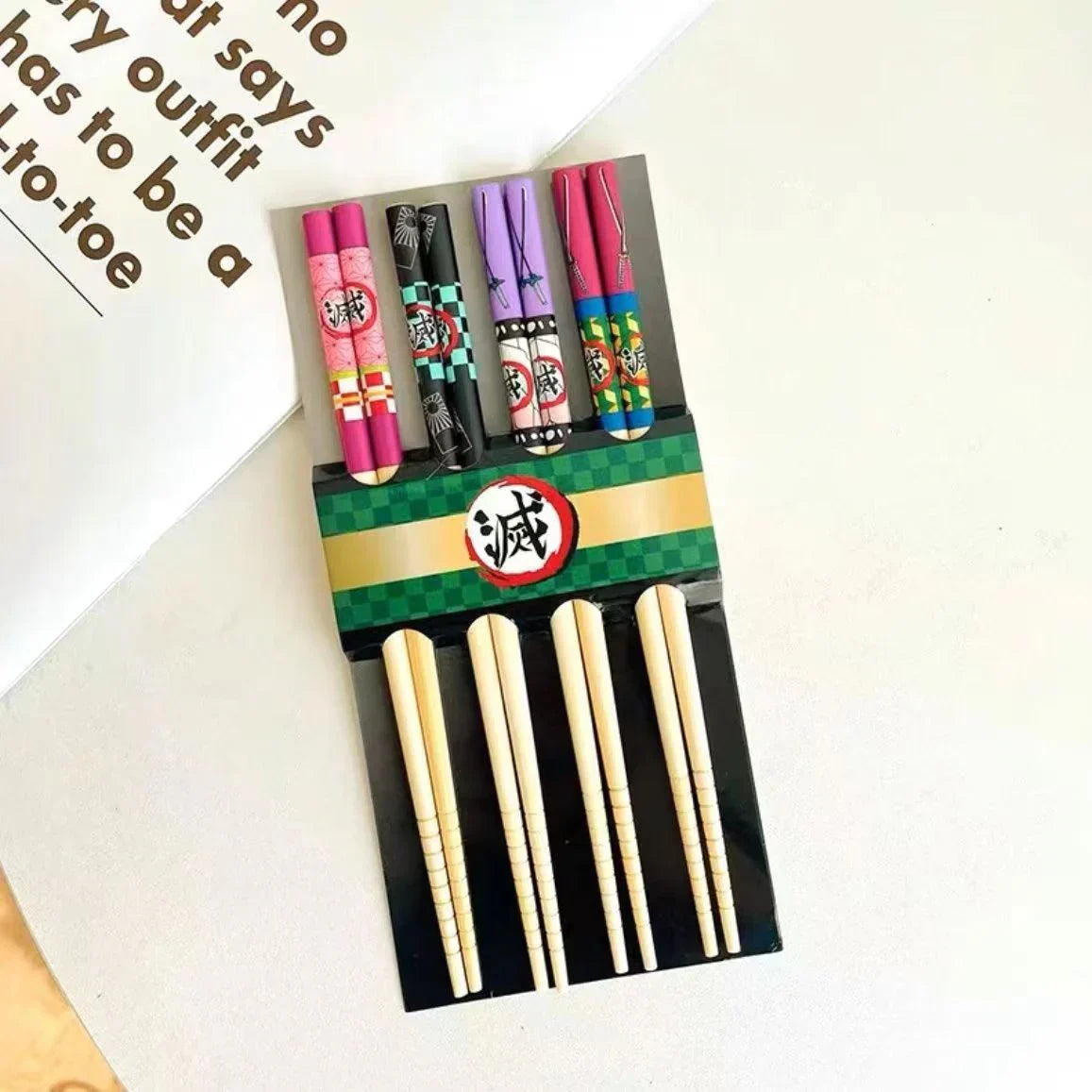 Demon Slayer Anime Bamboo Chopsticks Set, 5 Pairs Reusable Printed Chopsticks, Tanjiro Nezuko Zenitsu Inosuke Pattern Tableware, Japanese Style Dinner Utensils, Anime Fan Gift Pack