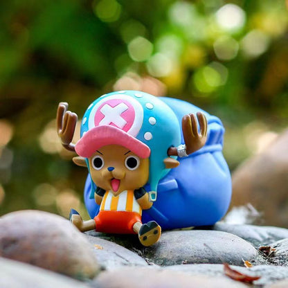 One Piece Tony Tony Chopper Figurine Piggy Bank, Anime Chopper Sitting Statue Coin Saving Pot, Cute Desktop Car Decor Ornament, One Piece Collectible Figure, Gift for One Piece Anime Fans