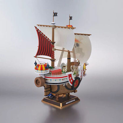 One Piece Thousand Sunny Pirate Ship Model Kit, Luffy Straw Hat Crew Boat Building Model, Anime One Piece Thousand Sunny Statue Collectible, DIY Assembly Ship Toy, Desktop Display Decoration Gift for One Piece Fans