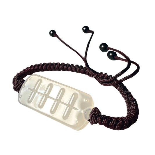 Naruto Ninja Forehead Guard Style Braided Bracelet, Anime Konoha / Cloud Village Symbol Carved Stone Wristband, Adjustable Rope Bracelet, Cosplay Jewelry Accessory, Collectible Gift for Naruto Fans