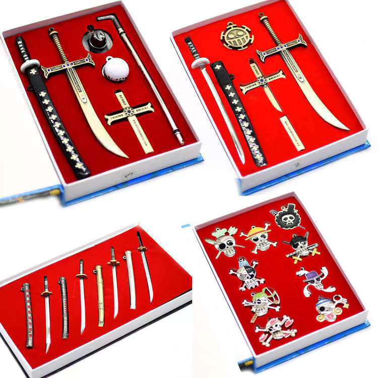 One Piece Anime Metal Weapon Model Gift Box Set, Mini Katana Sword, Skull Brooch, Ring & Pendant Collection Kit, One Piece Cosplay Accessory Desktop Ornament, Collectible Gift for One Piece Fans