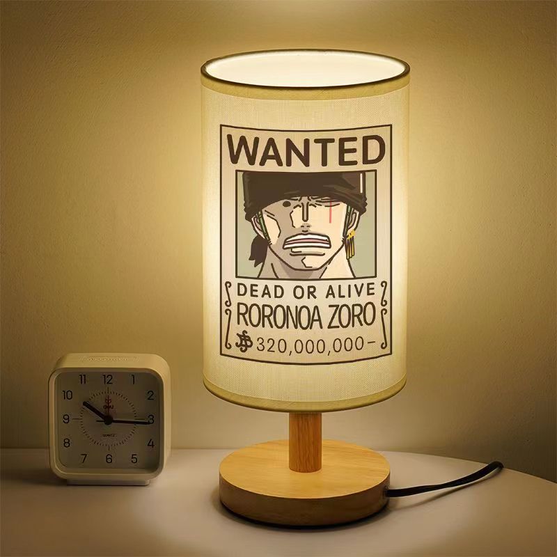 One Piece Wanted Poster Table Lamp, Anime Straw Hat Crew Wanted Print Night Light, Wooden Base Bedside Desk Lamp, Soft Warm Light Decor Lamp, Collectible Gift for One Piece Fans