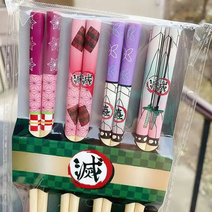 Demon Slayer Anime Bamboo Chopsticks Set, 5 Pairs Reusable Printed Chopsticks, Tanjiro Nezuko Zenitsu Inosuke Pattern Tableware, Japanese Style Dinner Utensils, Anime Fan Gift Pack