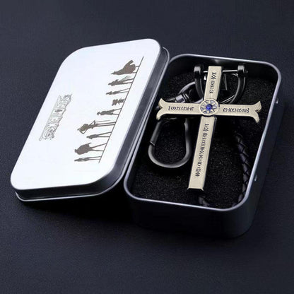 One Piece Mihawk Cross Necklace, Dracule Mihawk Hawk Eyes Pendant, Anime Stainless Steel Cross Keychain, Cosplay Jewelry with Gift Box, One Piece Fan Accessories Gift