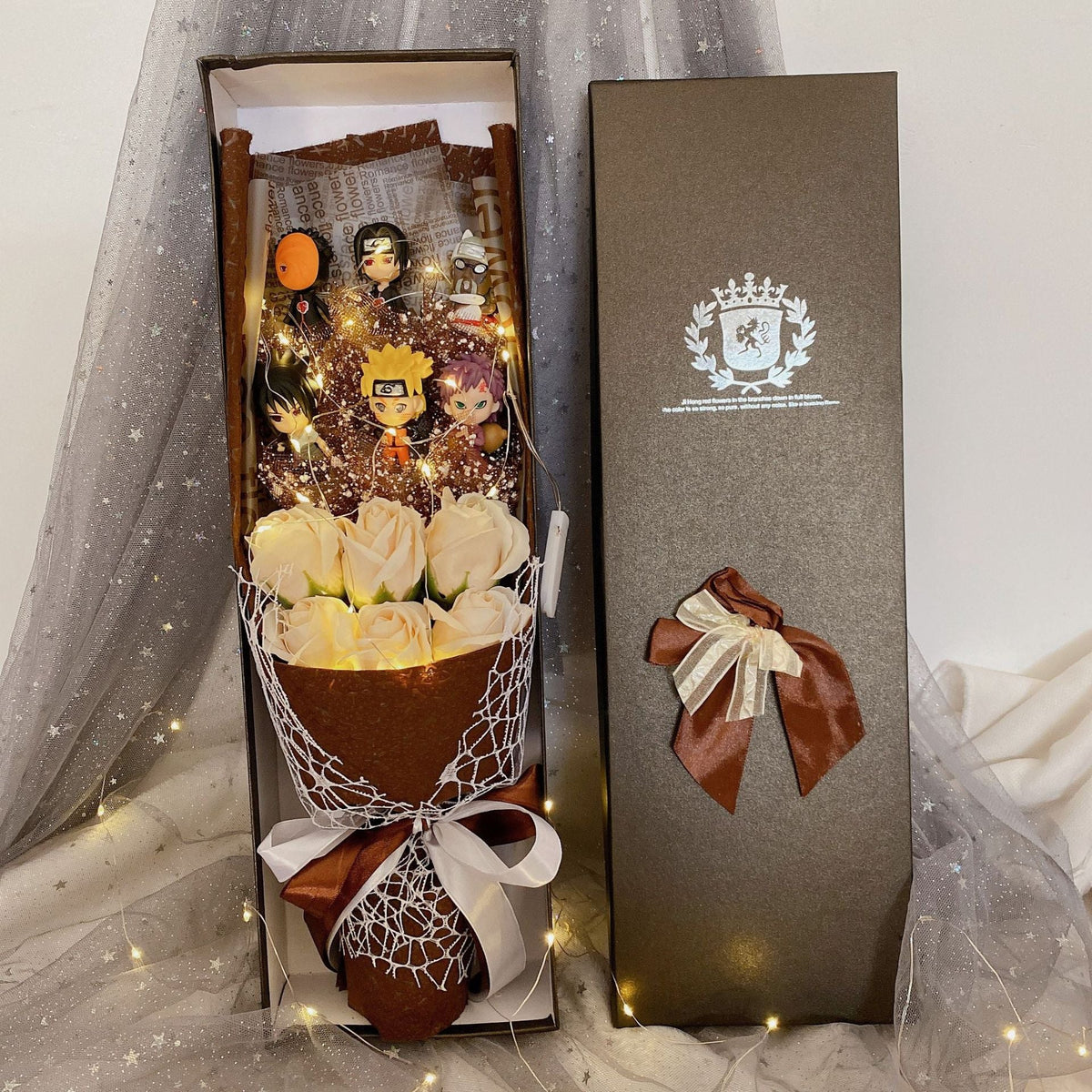 Naruto Anime Figure Bouquet with LED Fairy Lights, Naruto Mini Figurine Artificial Rose Gift Box, Handmade Character Flower Bouquet, Birthday Valentine Graduation Gift for Naruto Fans